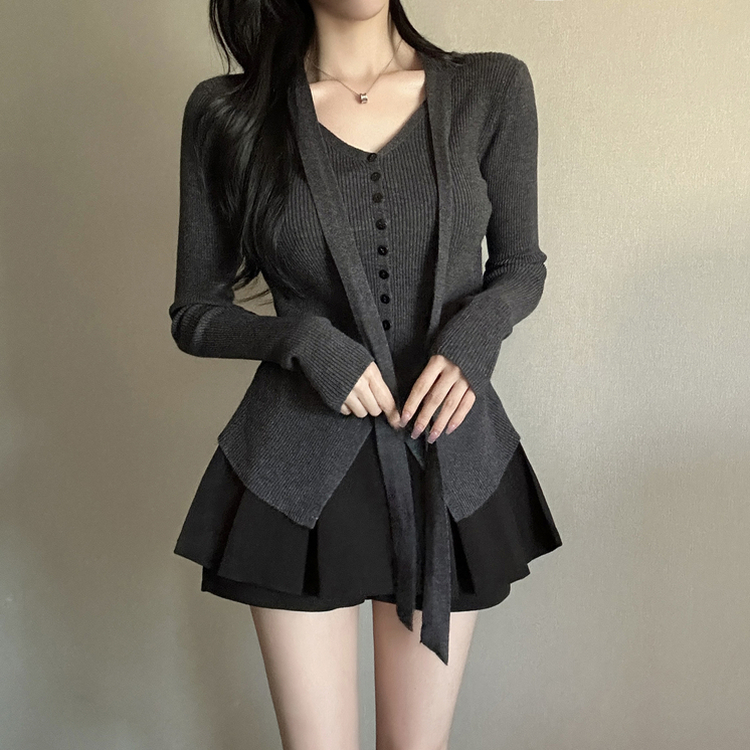 【タイ付き】シャーリングリブニットTシャツ GREY