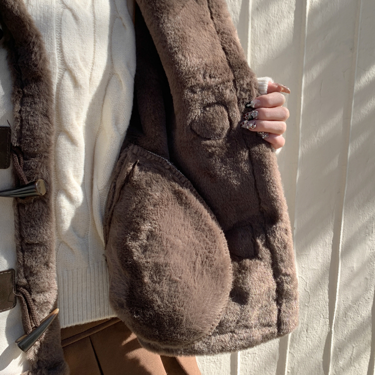 체스넛 스웨이드 퍼 하이넥 버클 떡볶이 무스탕 베스트 조끼 아이보리