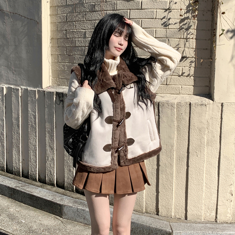 체스넛 스웨이드 퍼 하이넥 버클 떡볶이 무스탕 베스트 조끼 아이보리