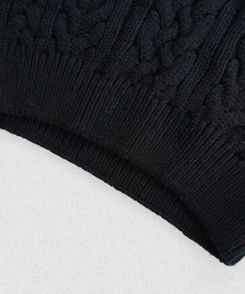 ケーブルウールニット