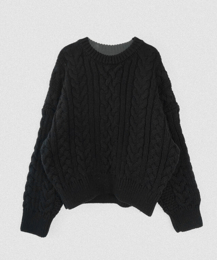 ケーブルウールニット