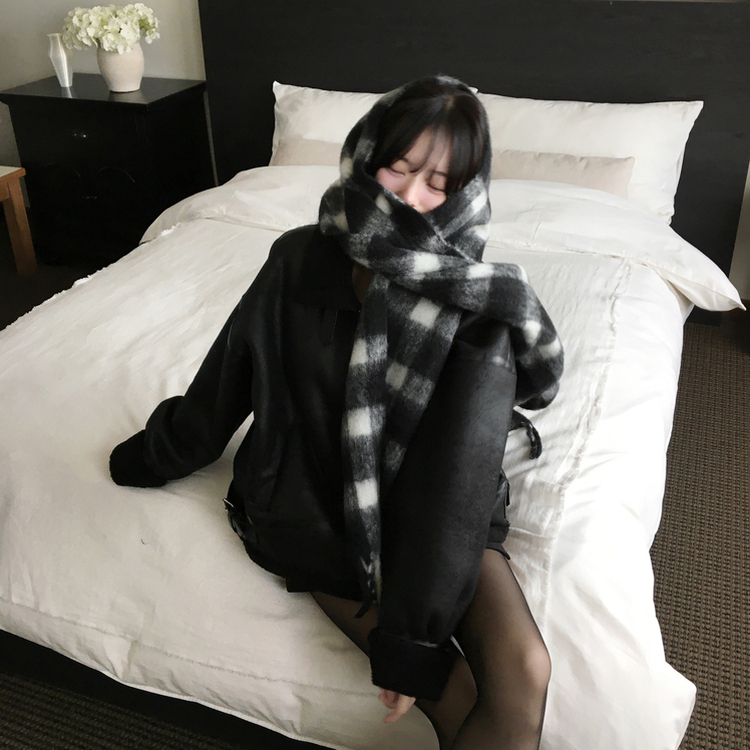 아인 스웨이드 레더 양털 하이넥 버클 스트랩 무스탕 자켓 블랙