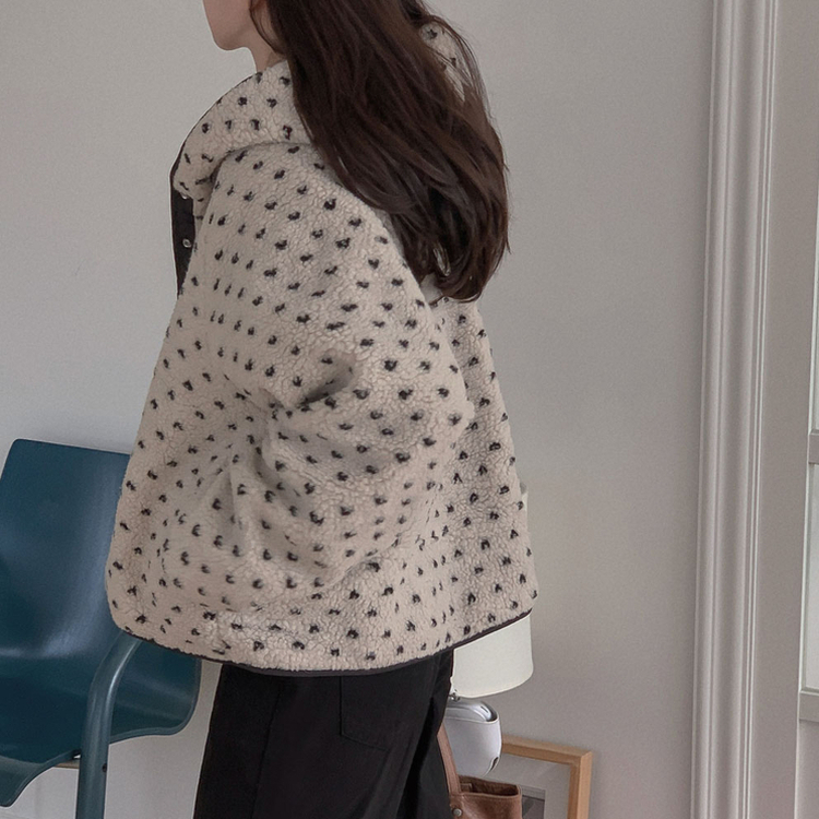 양면으로 착용가능한뽀글이 도트 리버시블 후드 후리스 아방핏 점퍼