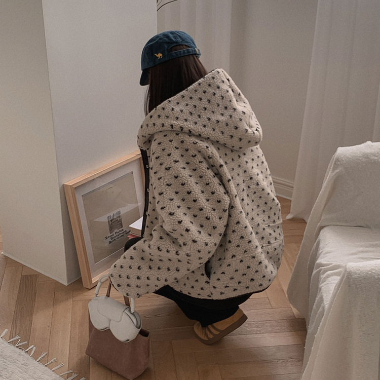 양면으로 착용가능한뽀글이 도트 리버시블 후드 후리스 아방핏 점퍼