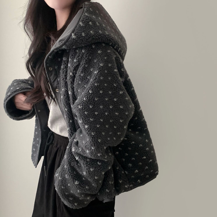 양면으로 착용가능한뽀글이 도트 리버시블 후드 후리스 아방핏 점퍼