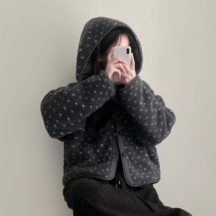 양면으로 착용가능한뽀글이 도트 리버시블 후드 후리스 아방핏 점퍼