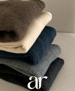 (華奢見えシルエット / ピタッと伸縮性◎)   ストラップ付きアシメオフショルニット