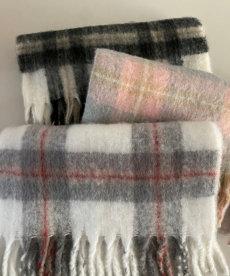 チェックタッセルマフラー