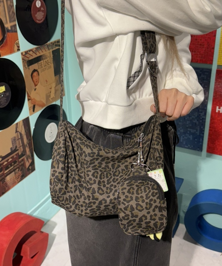 호피 키링 빈티지 미니 숄더백 차콜