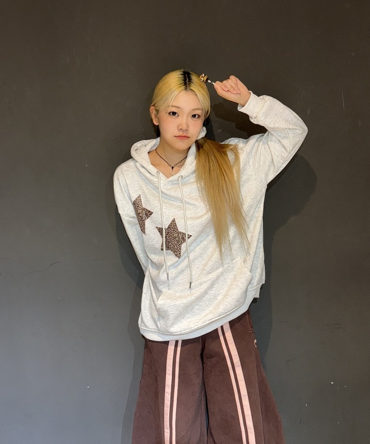 (기모)투스타 레오파드 별패치 후드 아이보리