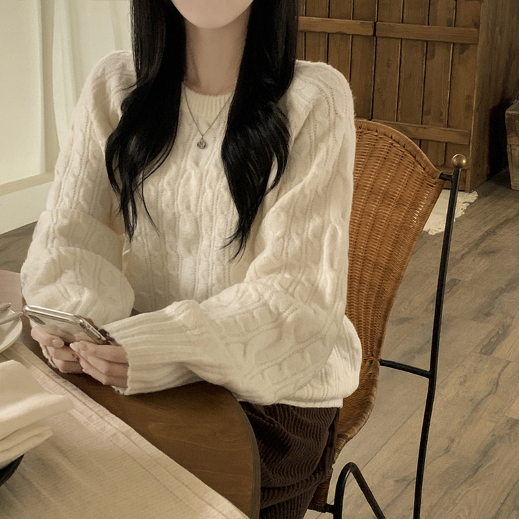 도톰 폭닥 꽈배기 케이블 라운드 오버핏 겨울 울니트 빅사이즈 화이트