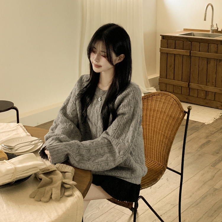 도톰 폭닥 꽈배기 케이블 라운드 오버핏 겨울 울니트 빅사이즈 그레이