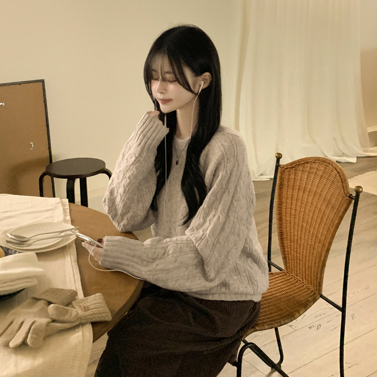 도톰 폭닥 꽈배기 케이블 라운드 오버핏 겨울 울니트 빅사이즈 베이지