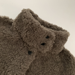 ウールハイネックスエードムートンジャンパー