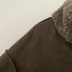 ウールハイネックスエードムートンジャンパー