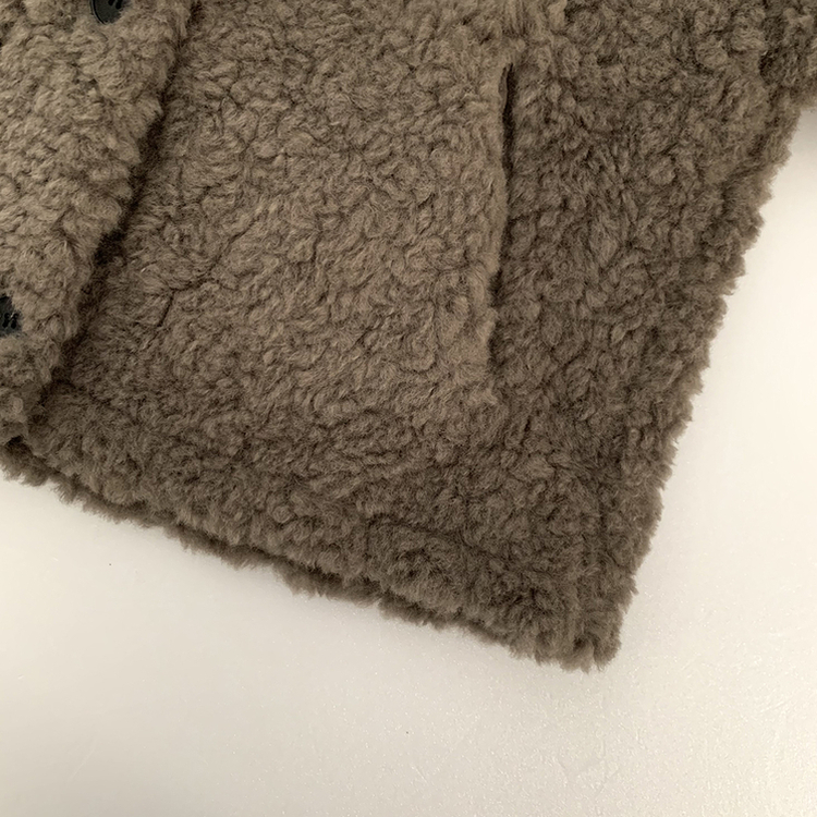 ウールハイネックスエードムートンジャンパー