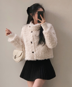 ムードハイネックボタンムートンジャケット WHITE