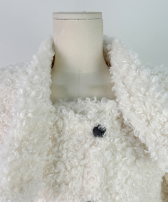 ムードハイネックボタンムートンジャケット