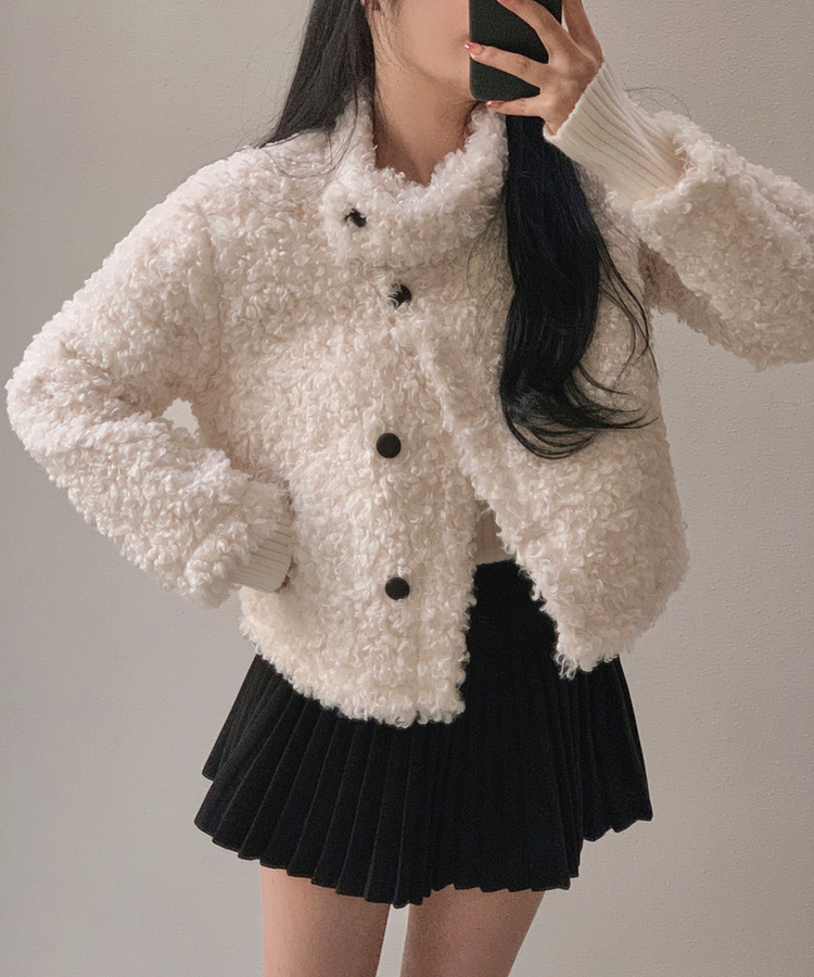 ムードハイネックボタンムートンジャケット WHITE