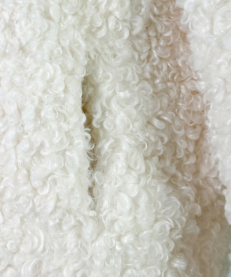 ムードハイネックボタンムートンジャケット