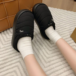 ウィンタークッションサンダル BLACK