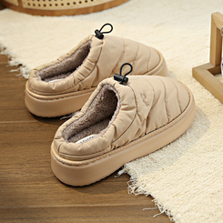 ウィンタークッションサンダル