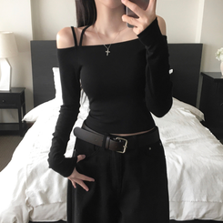 페니 홀터넥 스트랩 오프숄더 긴팔 크롭 티셔츠 블랙