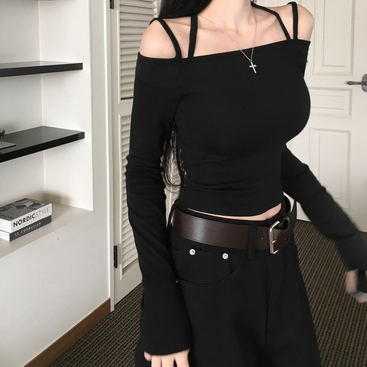 페니 홀터넥 스트랩 오프숄더 긴팔 크롭 티셔츠 블랙