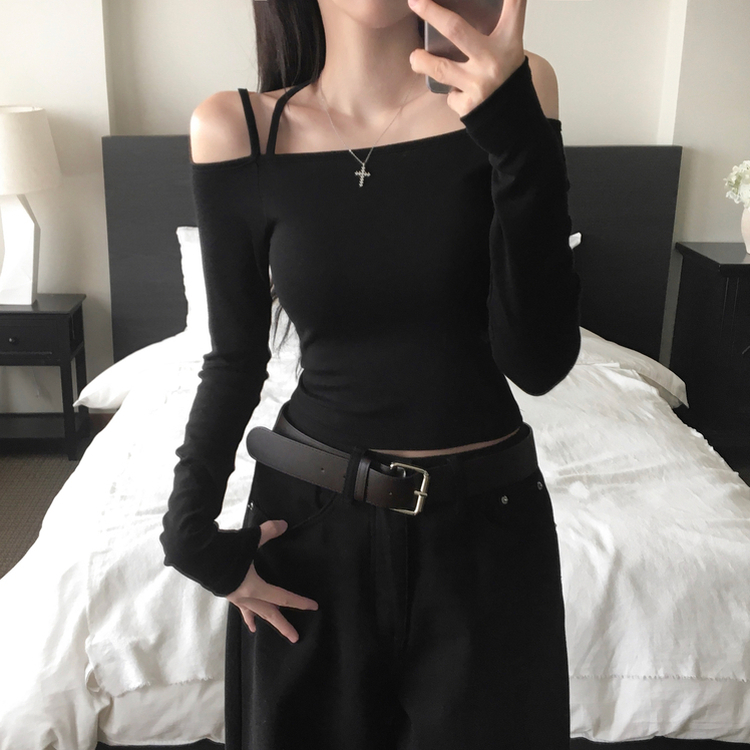 페니 홀터넥 스트랩 오프숄더 긴팔 크롭 티셔츠 블랙