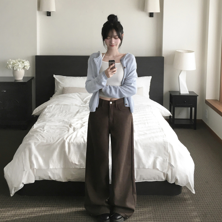 페니 홀터넥 스트랩 오프숄더 긴팔 크롭 티셔츠 화이트