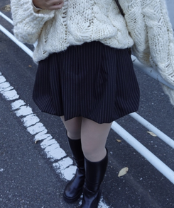 스트라이프 벌룬 포켓 밴딩 미니 스커트 블랙