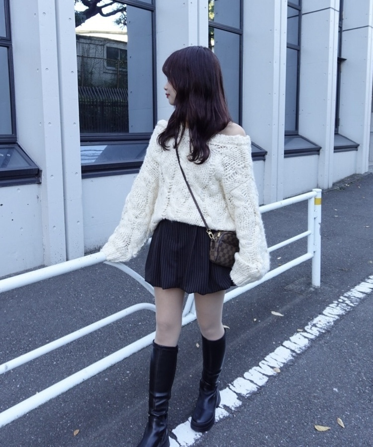 스트라이프 벌룬 포켓 밴딩 미니 스커트 블랙