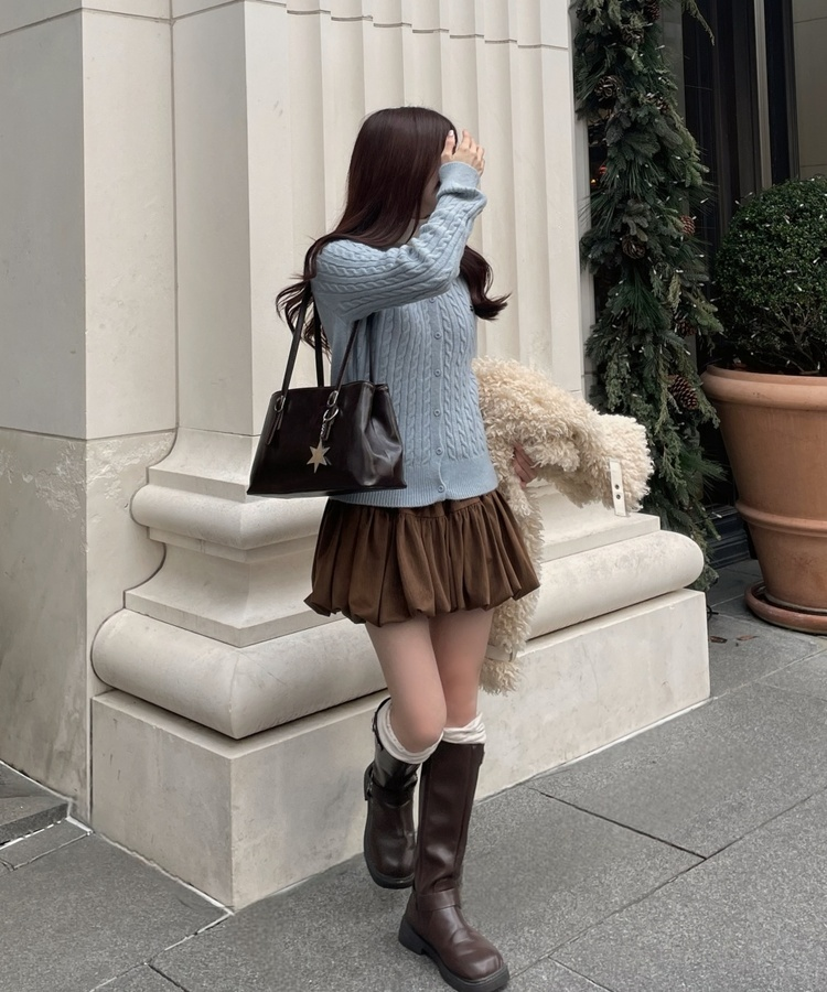 카멜 꽈배기 팬던트 니트 가디건 소라