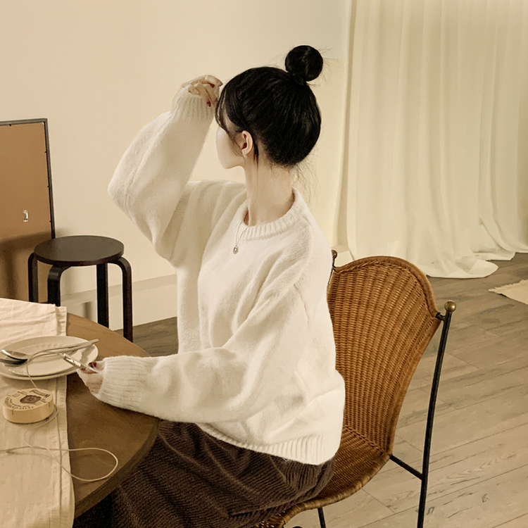 도톰폭닥 모헤어 파스텔 아방핏 보카시 라운드 겨울 아방핏 니트 아이보리