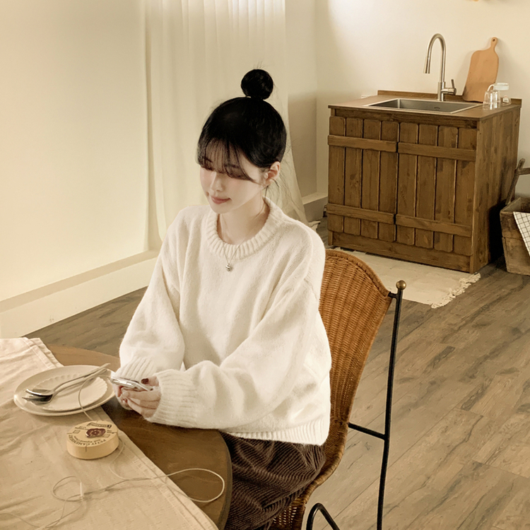 도톰폭닥 모헤어 파스텔 아방핏 보카시 라운드 겨울 아방핏 니트 아이보리
