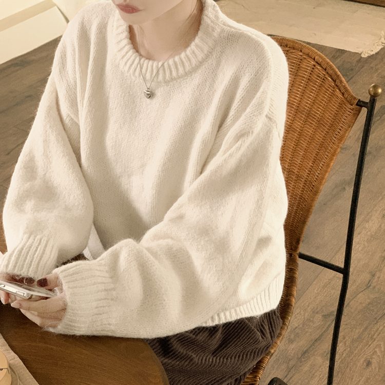 도톰폭닥 모헤어 파스텔 아방핏 보카시 라운드 겨울 아방핏 니트 아이보리