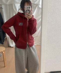 【起毛】92ワッペンスリムフードジップアップ WINE