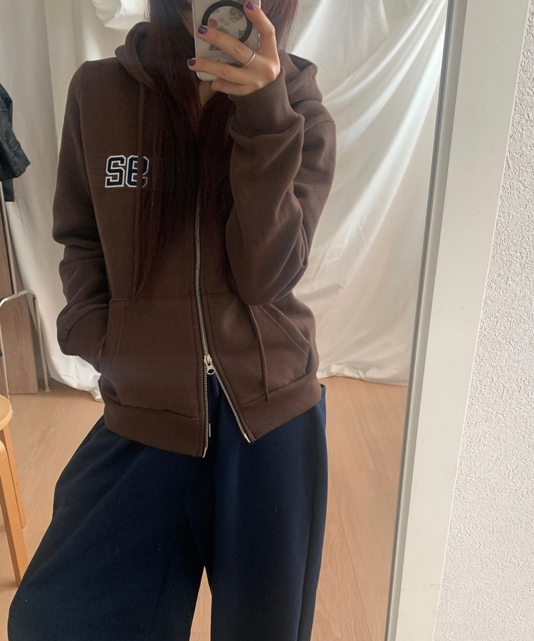 【起毛】92ワッペンスリムフードジップアップ BROWN