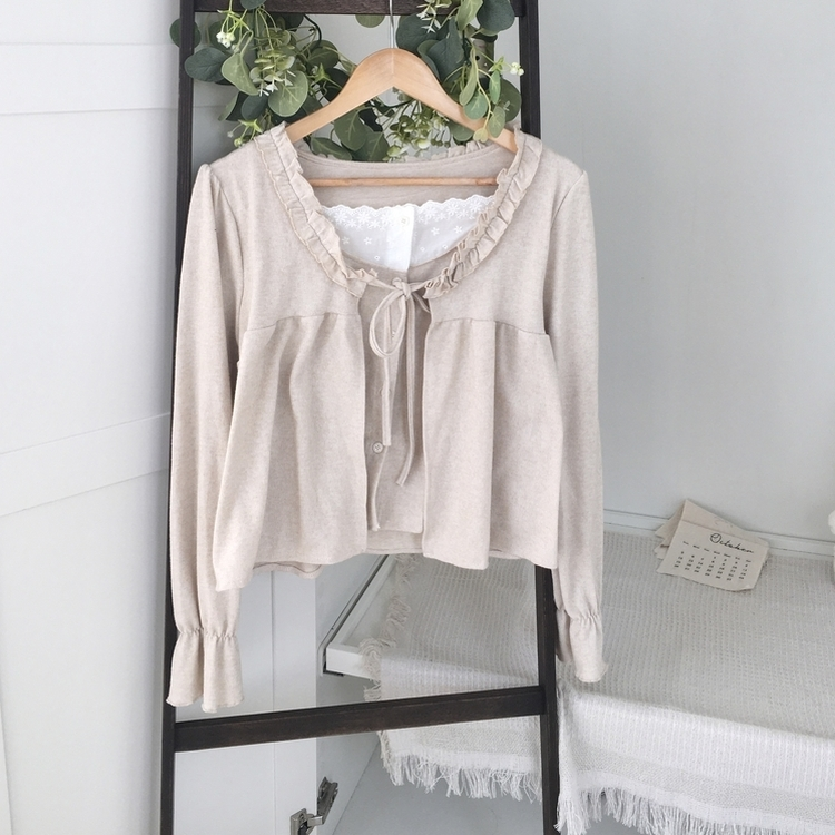 부들소재 리본 프릴 나시 일체형 반팔 블라우스 나시 바선생 레이스