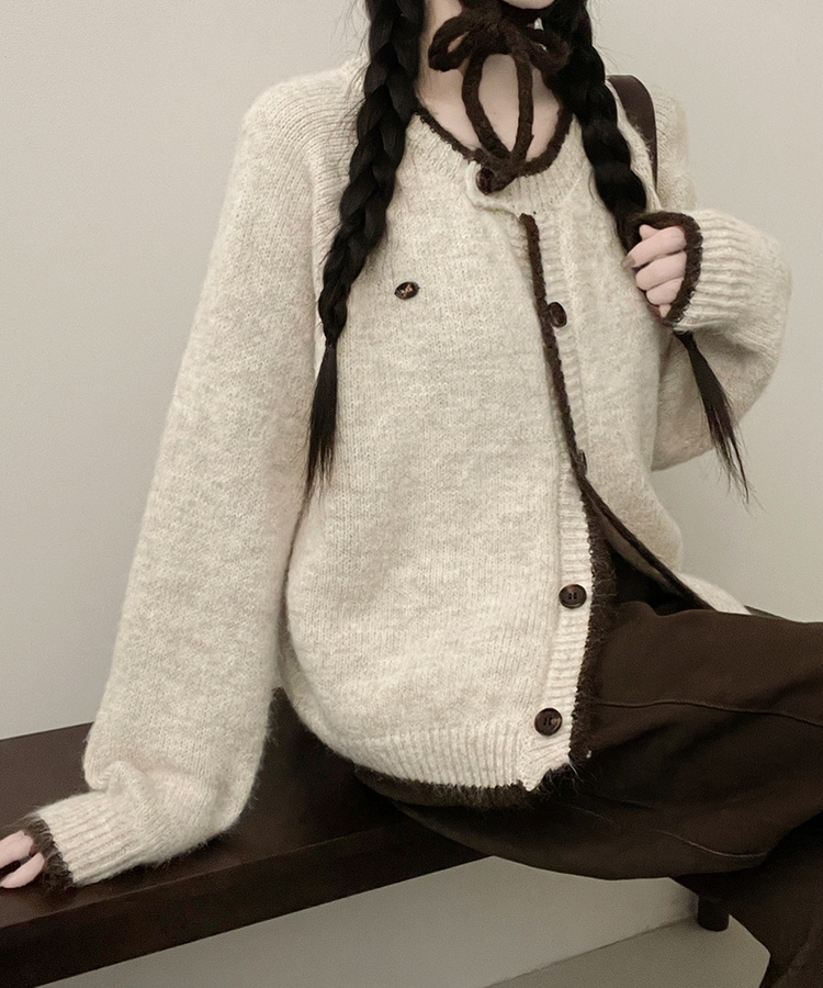 [포근.따뜻/울함유]루에팬던트단추포인트배색라운드루즈핏울니트가디건(3color) 아이보리