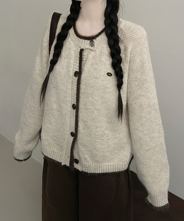 [포근.따뜻/울함유]루에팬던트단추포인트배색라운드루즈핏울니트가디건(3color) 아이보리