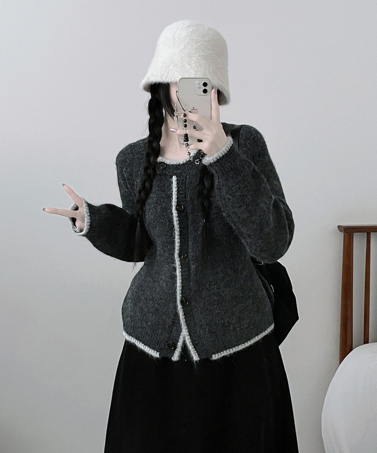 [포근.따뜻/울함유]루에팬던트단추포인트배색라운드루즈핏울니트가디건(3color) 먹색