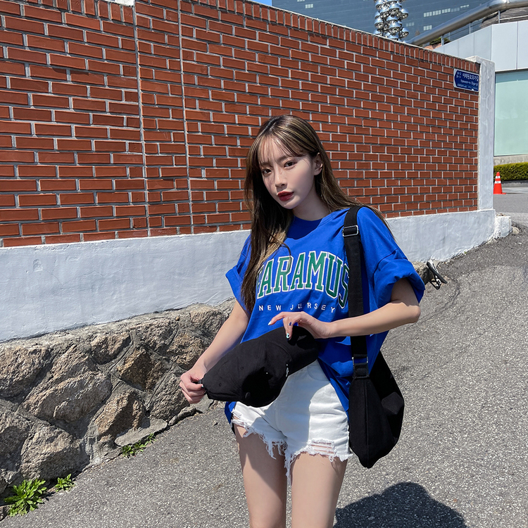 컷오프 하의 캐주얼 반바지 아이보리