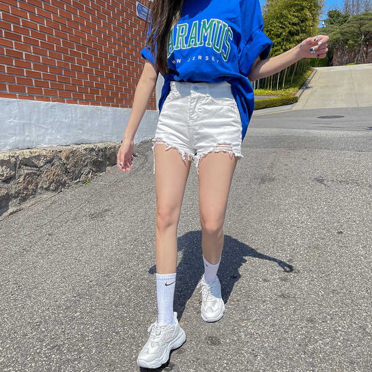 컷오프 하의 캐주얼 반바지 아이보리