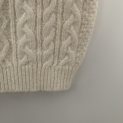 ノルディックケーブルニット