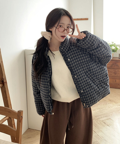 ハイネックチェックショートダウン NAVY