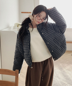 ハイネックチェックショートダウン NAVY