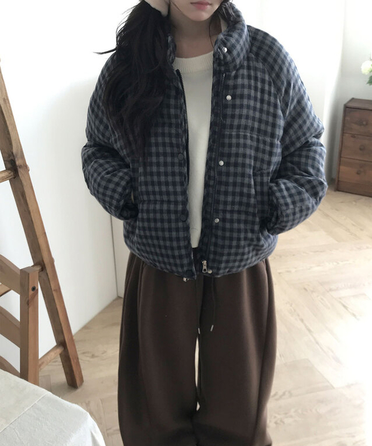 ハイネックチェックショートダウン NAVY