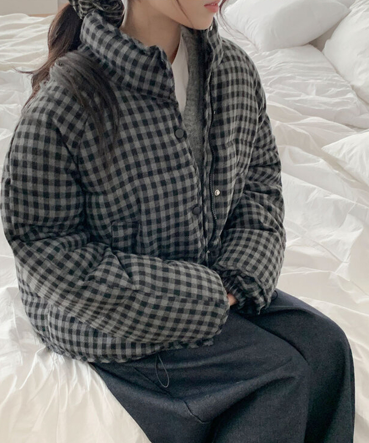 ハイネックチェックショートダウン BLACK