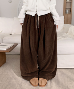 [고퀄보장｡‧˚/인생핏] 마크 코듀로이 와이드 핀턱 뒷포켓패치 밴딩 트레이닝 팬츠 밤색